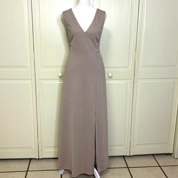 Birdy Grey Women’s Shamin Crepe Taupe Formal Minimal Elegant Maxi Dress Size M